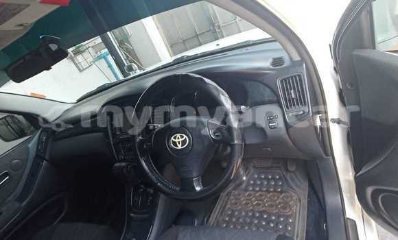 Buy Used Toyota Kluger White Car in Allanmyo in Magway Buy Used Toyota Kluger White Car in Allanmyo in Magway