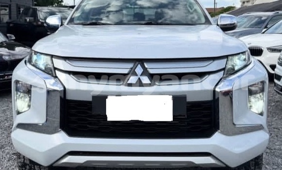 အသုံးပြုခံ့ Mitsubishi L200 White ကား Dawei Tanintharyi အသုံးပြုခံ့ Mitsubishi L200 White ကား Dawei Tanintharyi