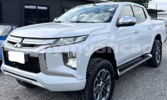 အသုံးပြုခံ့ Mitsubishi L200 White ကား Dawei Tanintharyi အသုံးပြုခံ့ Mitsubishi L200 White ကား Dawei Tanintharyi