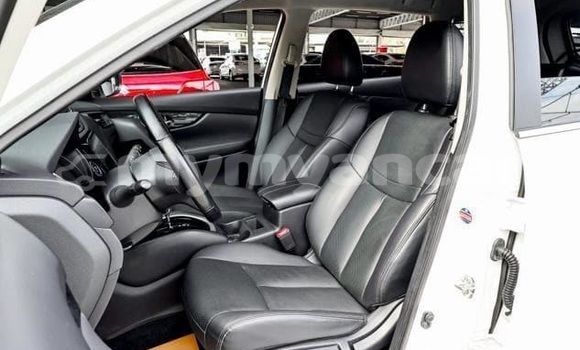 Buy Used Nissan X–Trail White Car in Dawei in Tanintharyi Buy Used Nissan X–Trail White Car in Dawei in Tanintharyi