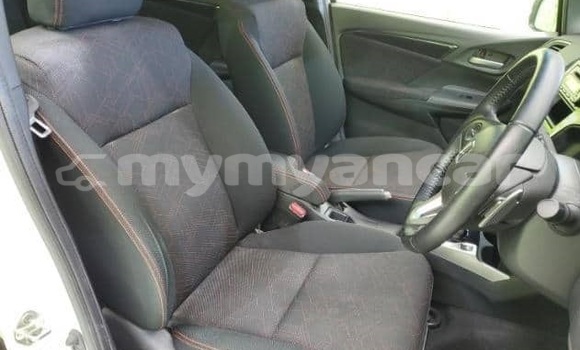 Buy Used Honda FIT White Car in Dawei in Tanintharyi Buy Used Honda FIT White Car in Dawei in Tanintharyi