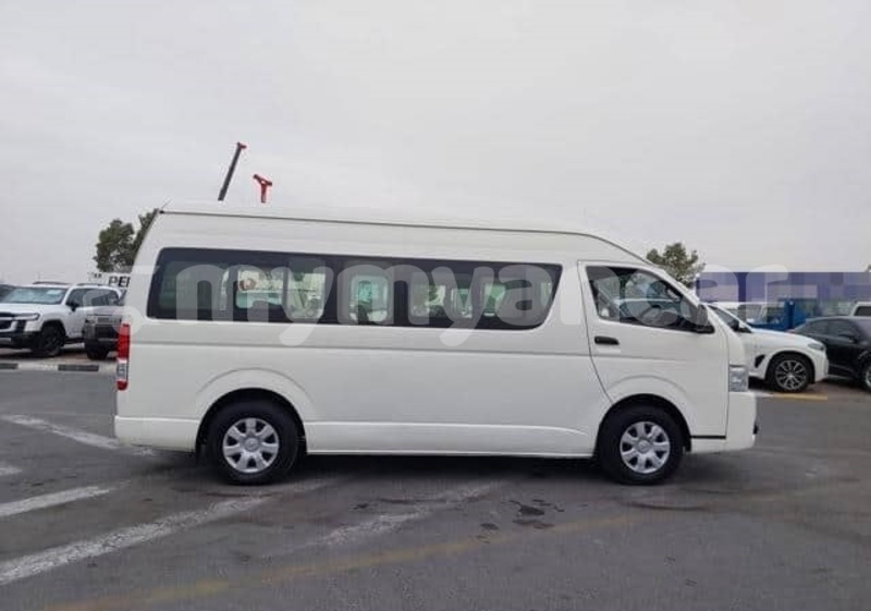 Big with watermark toyota hiace kachin banmo 5224