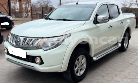 အသုံးပြုခံ့ Mitsubishi L200 White ကား Dawei Tanintharyi အသုံးပြုခံ့ Mitsubishi L200 White ကား Dawei Tanintharyi