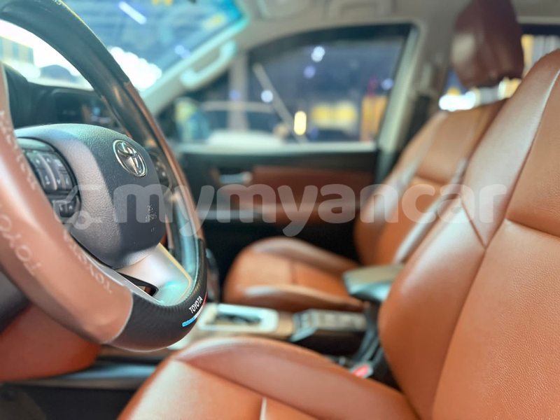 Big with watermark toyota fortuner bago bago 5257