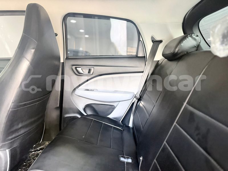 Big with watermark bentley bentayga kachin banmo 5263