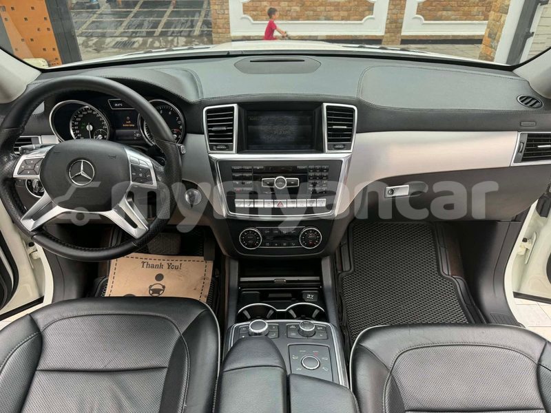 Big with watermark mercedes benz glc magway chauk 5268