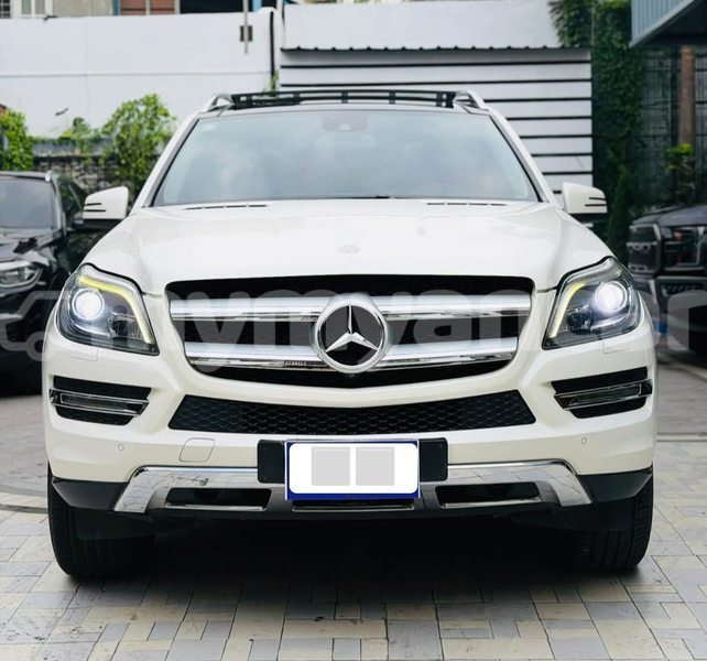Big with watermark mercedes benz glc magway chauk 5268