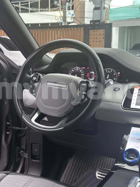 Big with watermark land rover range rover evoque chin falam 5270