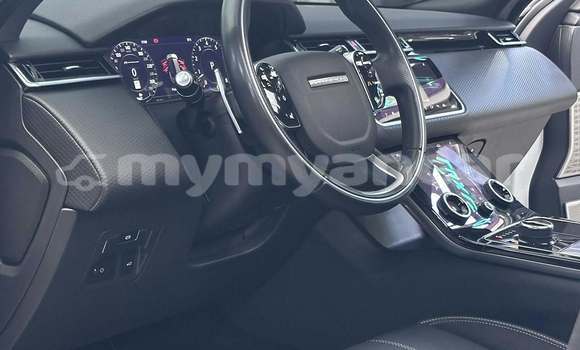 Buy Used Land Rover Range Rover Velar White Car in Dawei in Tanintharyi Buy Used Land Rover Range Rover Velar White Car in Dawei in Tanintharyi