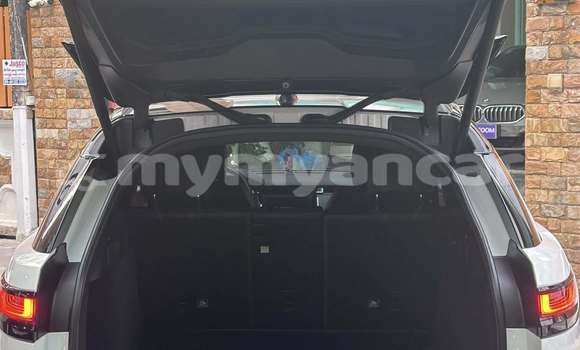 Buy Used Land Rover Range Rover Velar White Car in Dawei in Tanintharyi Buy Used Land Rover Range Rover Velar White Car in Dawei in Tanintharyi