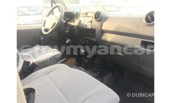 Buy Import Toyota Land Cruiser White Car in Import - Dubai in Ayeyarwady Buy Import Toyota Land Cruiser White Car in Import - Dubai in Ayeyarwady