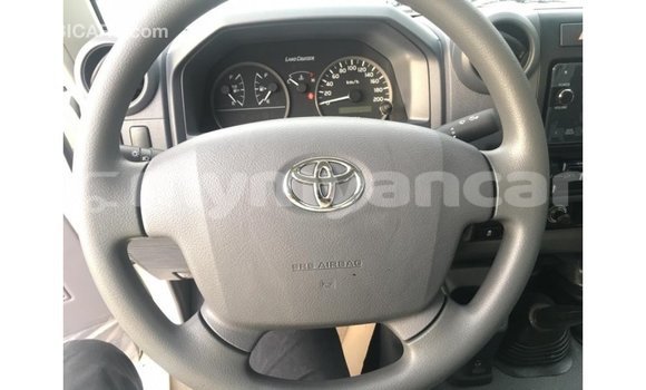 Buy Import Toyota Land Cruiser White Car in Import - Dubai in Ayeyarwady Buy Import Toyota Land Cruiser White Car in Import - Dubai in Ayeyarwady