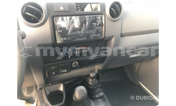 Buy Import Toyota Land Cruiser White Car in Import - Dubai in Ayeyarwady Buy Import Toyota Land Cruiser White Car in Import - Dubai in Ayeyarwady