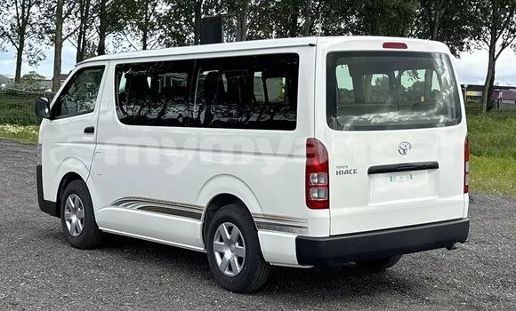 အသုံးပြုခံ့ Toyota Hiace White ကား Import - Dubai Ayeyarwady အသုံးပြုခံ့ Toyota Hiace White ကား Import - Dubai Ayeyarwady