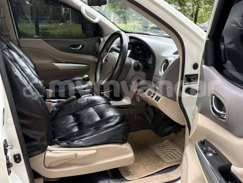 Big with watermark nissan navara kachin banmo 5293