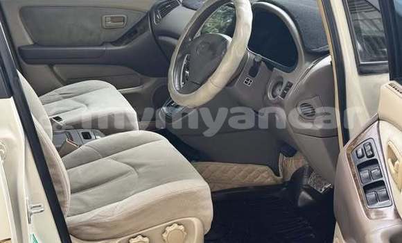 အသုံးပြုခံ့ Toyota Harrier Other ကား Myitkyina Kachin အသုံးပြုခံ့ Toyota Harrier Other ကား Myitkyina Kachin