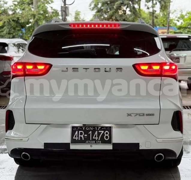 Big with watermark jeep cherokee yangon yangon 5302