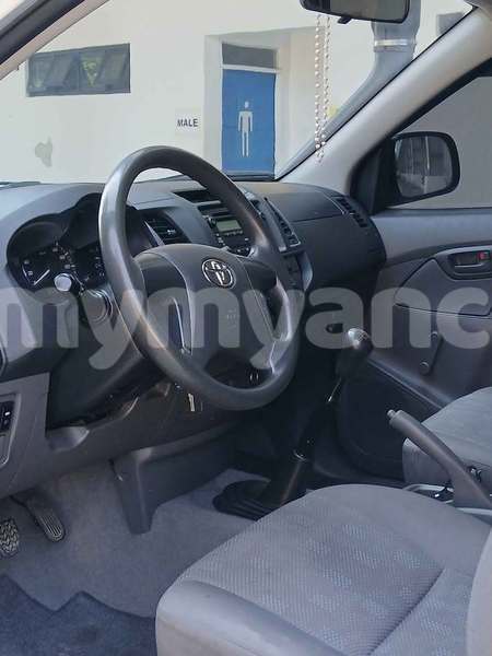 Big with watermark toyota hilux ayeyarwady labutta 5314