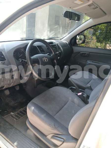 Big with watermark toyota hilux bago bago 5322
