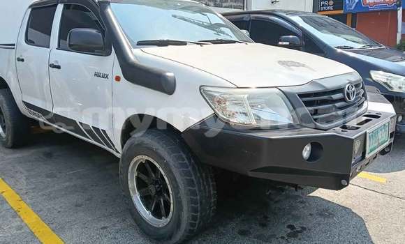 Buy Used Toyota Hilux White Car in Bago in Bago Buy Used Toyota Hilux White Car in Bago in Bago
