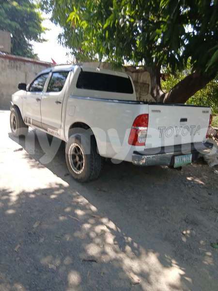 Big with watermark toyota hilux bago bago 5322