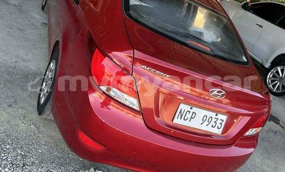 Buy Used Hyundai Accent Red Car in Allanmyo in Magway Buy Used Hyundai Accent Red Car in Allanmyo in Magway