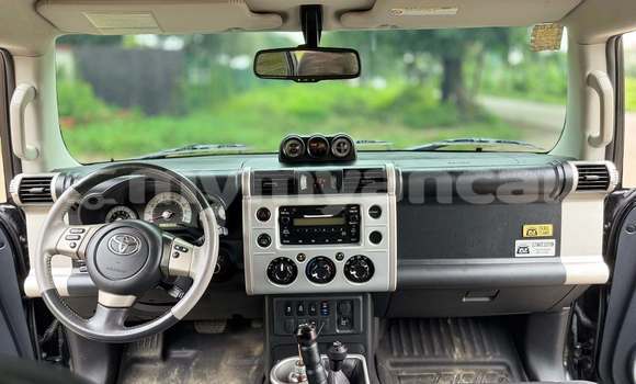 အသုံးပြုခံ့ Toyota FJ Cruiser Black ကား Dawei Tanintharyi အသုံးပြုခံ့ Toyota FJ Cruiser Black ကား Dawei Tanintharyi