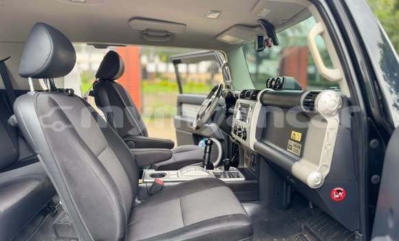 အသုံးပြုခံ့ Toyota FJ Cruiser Black ကား Dawei Tanintharyi အသုံးပြုခံ့ Toyota FJ Cruiser Black ကား Dawei Tanintharyi