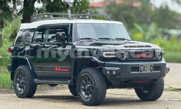 အသုံးပြုခံ့ Toyota FJ Cruiser Black ကား Dawei Tanintharyi အသုံးပြုခံ့ Toyota FJ Cruiser Black ကား Dawei Tanintharyi