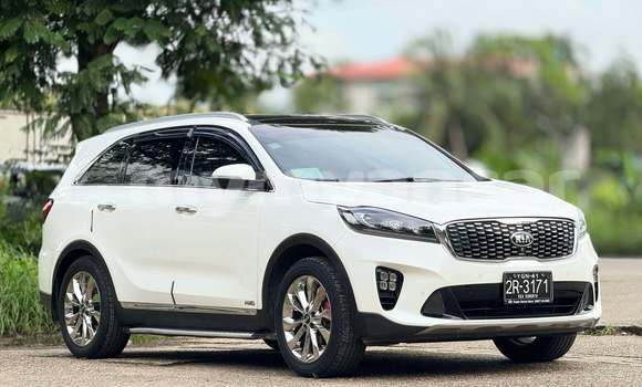 အသုံးပြုခံ့ Kia Sorento White ကား Allanmyo Magway အသုံးပြုခံ့ Kia Sorento White ကား Allanmyo Magway