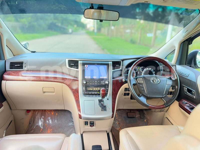 Big with watermark toyota alphard rakhine arakan 5332