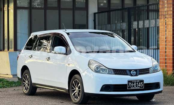 အသုံးပြုခံ့ Toyota Vitz White ကား Bago Bago အသုံးပြုခံ့ Toyota Vitz White ကား Bago Bago