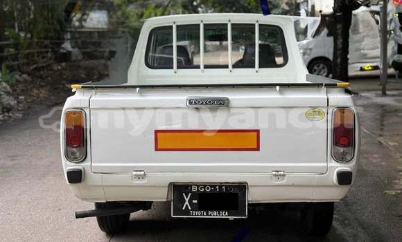 Buy Used Toyota Publica White Car in Bogale in Ayeyarwady Buy Used Toyota Publica White Car in Bogale in Ayeyarwady