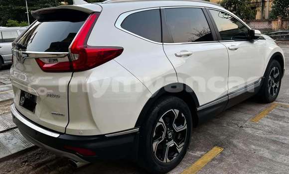 Buy Used Honda CR–V White Car in Bogale in Ayeyarwady Buy Used Honda CR–V White Car in Bogale in Ayeyarwady