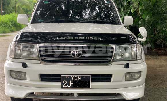 Buy Used Toyota Highlander White Car in Bogale in Ayeyarwady Buy Used Toyota Highlander White Car in Bogale in Ayeyarwady