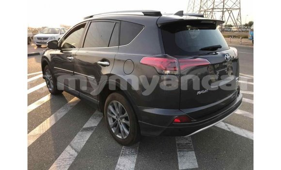 Buy Import Toyota HiAce Black Truck in Import - Dubai in Ayeyarwady Buy Import Toyota HiAce Black Truck in Import - Dubai in Ayeyarwady