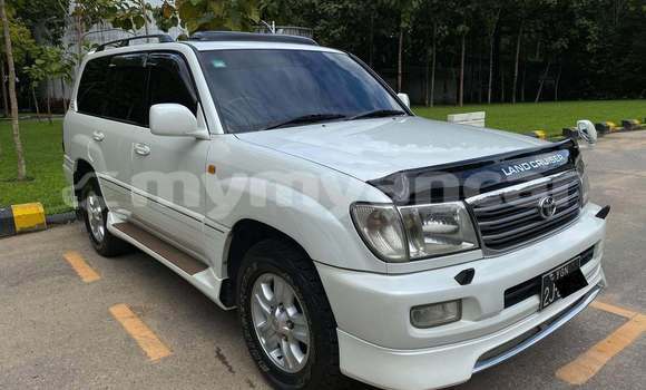 Buy Used Toyota Highlander White Car in Bogale in Ayeyarwady Buy Used Toyota Highlander White Car in Bogale in Ayeyarwady