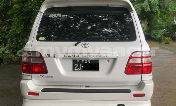 Buy Used Toyota Highlander White Car in Bogale in Ayeyarwady Buy Used Toyota Highlander White Car in Bogale in Ayeyarwady