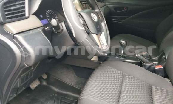 Buy Used Toyota Innova Blue Car in Bogale in Ayeyarwady Buy Used Toyota Innova Blue Car in Bogale in Ayeyarwady