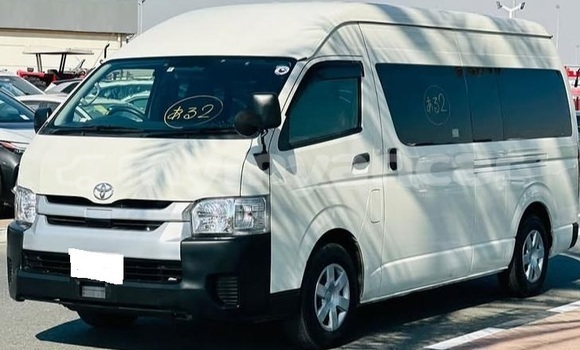 Buy Used Toyota Hiace White Car in Dawei in Tanintharyi