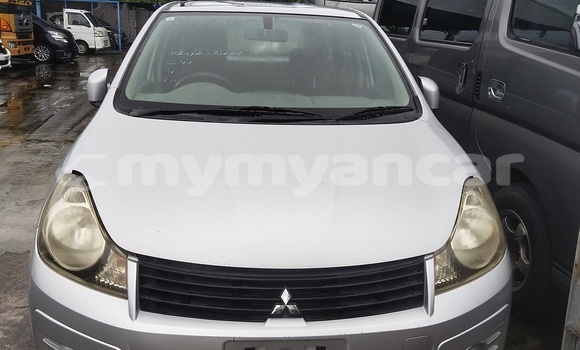 သွင်းကုန် Mitsubishi Lancer Silver ကား Yangon Yangon သွင်းကုန် Mitsubishi Lancer Silver ကား Yangon Yangon