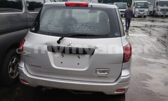 သွင်းကုန် Mitsubishi Lancer Silver ကား Yangon Yangon သွင်းကုန် Mitsubishi Lancer Silver ကား Yangon Yangon