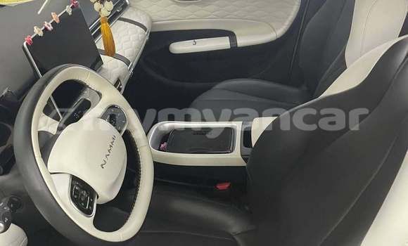 Buy Used Geely Emgrand EC8 White Car in Dawei in Tanintharyi Buy Used Geely Emgrand EC8 White Car in Dawei in Tanintharyi