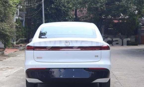 အသုံးပြုခံ့ MG RV8 Other ကား Kanbe Yangon အသုံးပြုခံ့ MG RV8 Other ကား Kanbe Yangon