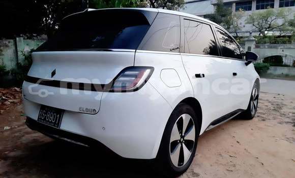 Buy Used Avtokam 2160 White Car in Akyab in Rakhine Buy Used Avtokam 2160 White Car in Akyab in Rakhine