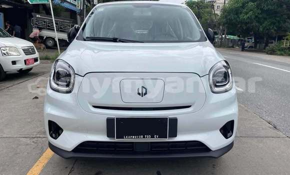 Buy Used Lada Niva White Car in Bogale in Ayeyarwady Buy Used Lada Niva White Car in Bogale in Ayeyarwady