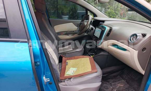 Buy Used Renault Captur Blue Car in Arakan in Rakhine Buy Used Renault Captur Blue Car in Arakan in Rakhine