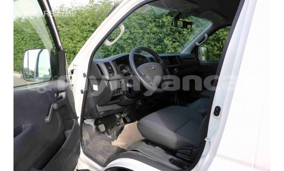 Buy Import Toyota Hiace White Car in Import - Dubai in Ayeyarwady Buy Import Toyota Hiace White Car in Import - Dubai in Ayeyarwady