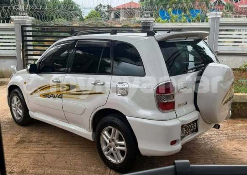 Big with watermark toyota rav4 kachin banmo 5448