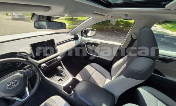 Buy Used Toyota RAV4 White Car in Kyaukse in Mandalay